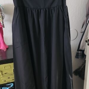 Black Long Bubble Hem Skirt